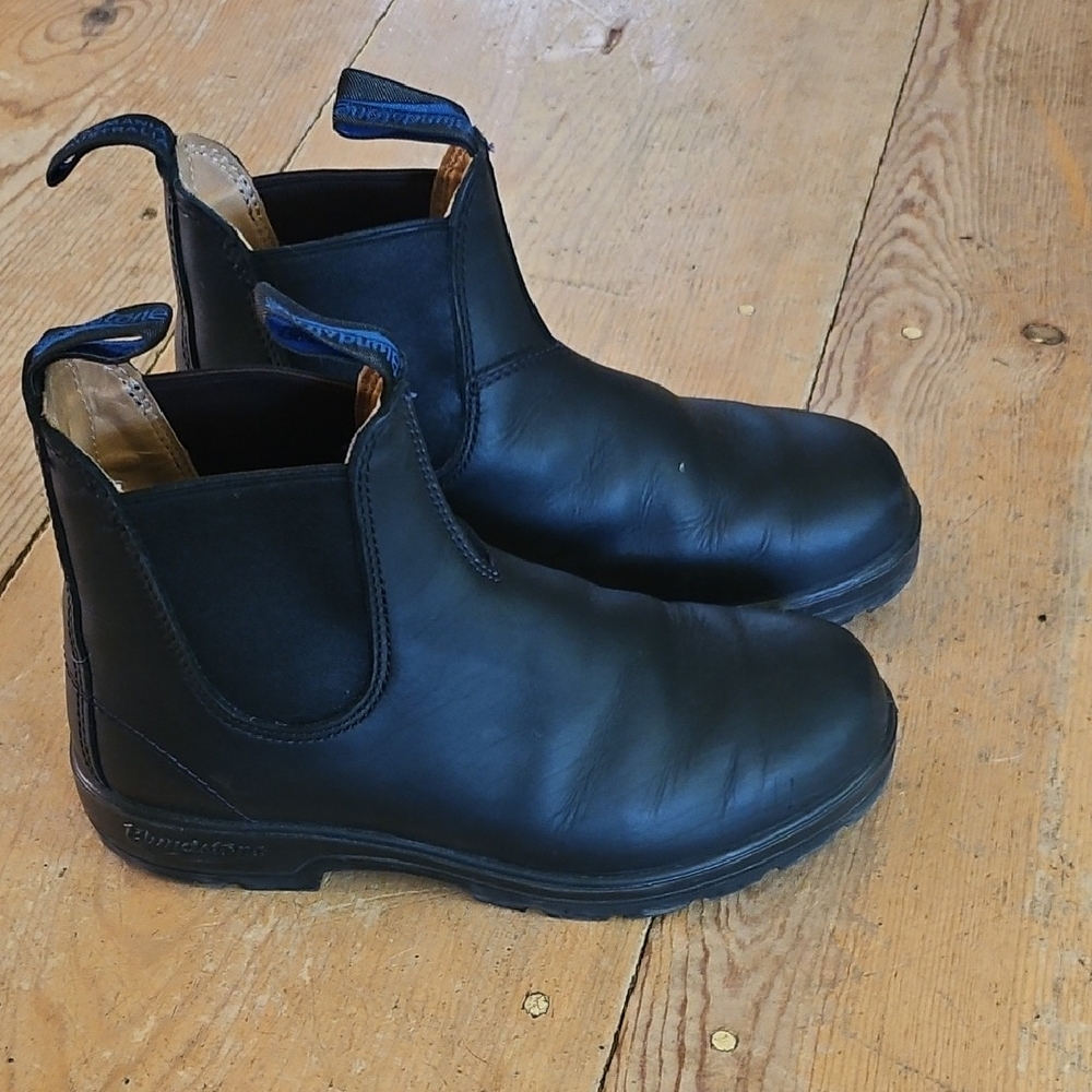 Womens BLUNDSTONE boots Size 8